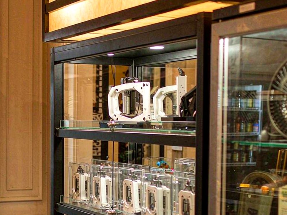 B2B Supply of Aeku pods — bulk case