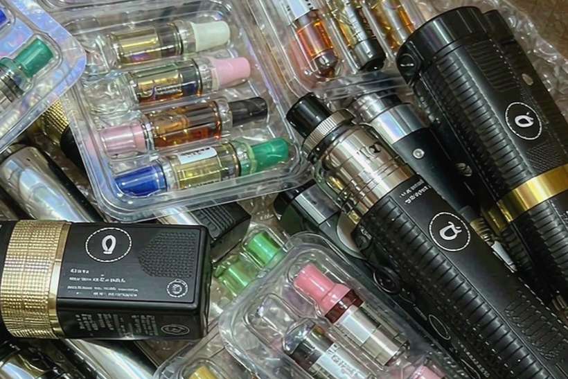 How to Store Aeku disposables — small parcel
