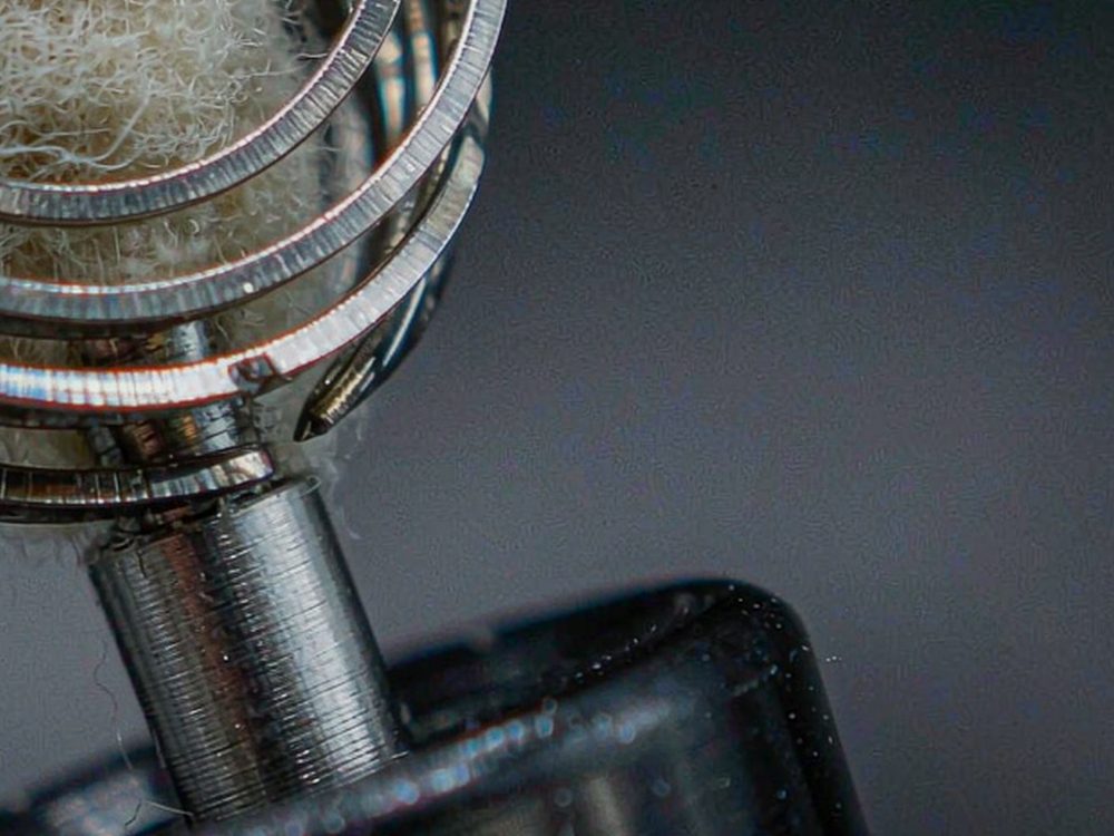 MOQ and Lead Time for Aeku devices — premium tier