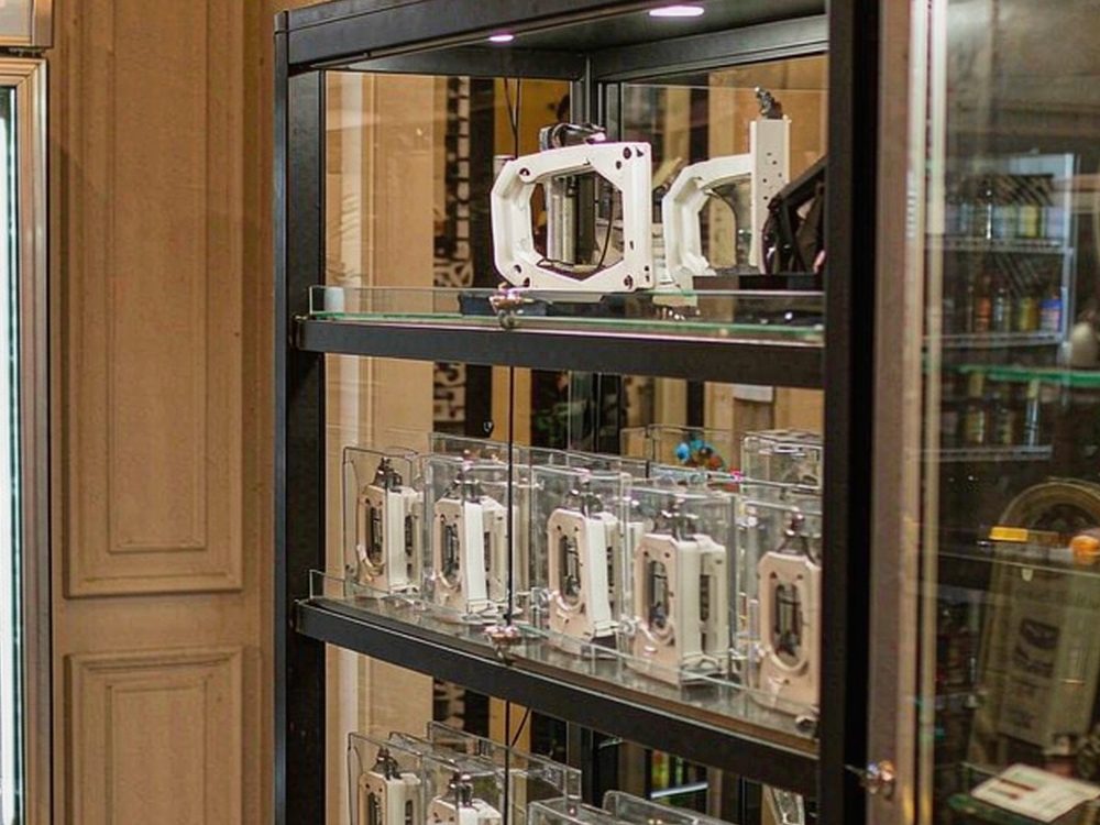 OEM and ODM Options for Aeku disposables — bulk case