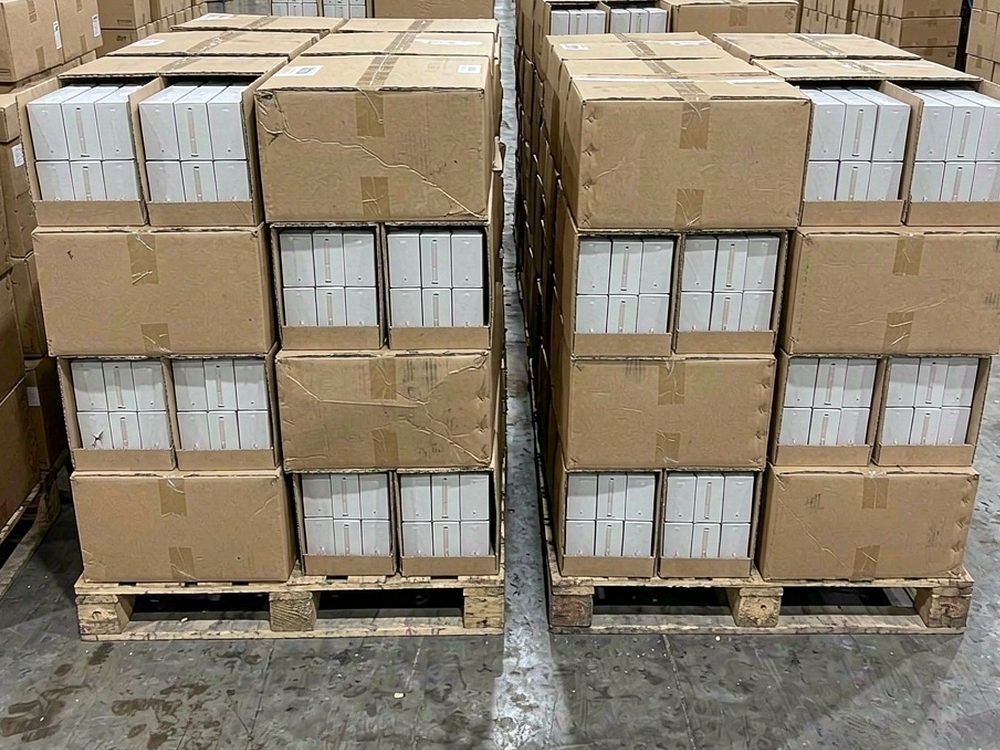Regional Review of Aeku accessories — bulk case