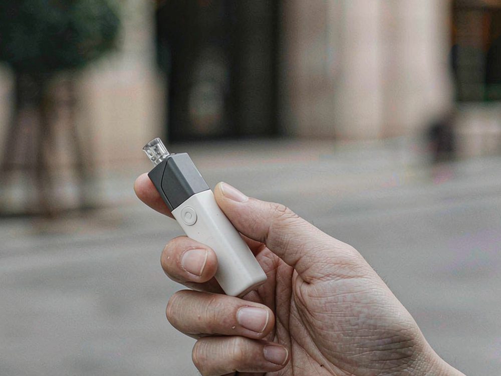 Regional Review of Aeku accessories — premium tier