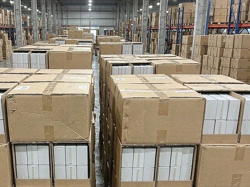 Warehouse Options for Aeku accessories — new arrivals