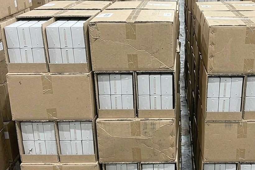 Warehouse Options for Aeku hardware — container load
